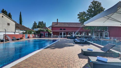 Ilirija Resort - Hotel Villa Donat - Romantično ili porodično leto sa punim pansionom - Akcijska cena, Sv. Filip Jakov, Dalmacija, Hrvatska - 127.396 RSD - 5x noćenje u dvokrevetnoj Comfort sobi za 2 osobe (1 dete do 7 godina i 1 dete do 12 godina besplatno), Puni pansion