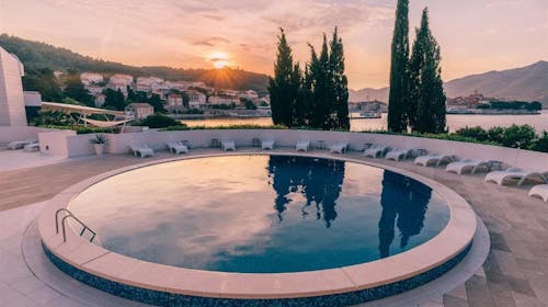 Aminess Younique Liburna Hotel - Porodična jesen na Korčuli, Korčula, Dalmacija, Hrvatska - 31.468 RSD - 2x noćenje u dvokrevetnoj Superior sobi sa balkonom za 2 osobe (1 dete do 9,99 godina besplatno), Polupansion