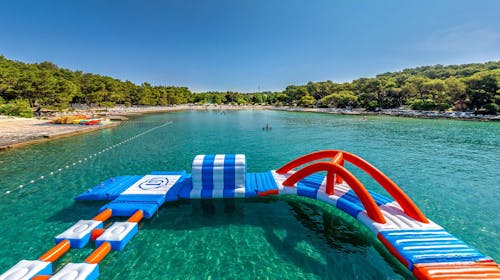 Pine Beach Pakoštane - All inclusive light odmor uz sport i prirodu, Pakoštane, Dalmacija, Hrvatska - 27.593 RSD - 2x noćenje u Standard bungalovu za 2 osobe, All inclusive light
