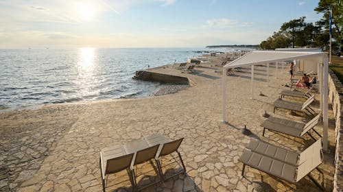 Hotel Pelegrin Plava Laguna - Leto u obnovljenom hotelu u Istri, Umag, Istra, Hrvatska - 65.730 RSD - 2x noćenje u Classic sobi sa balkonom (park strana) za 2 osobe (1. dete do 11,99 godina i 2. dete do 4,99 godina besplatno), Polupansion