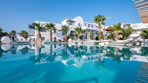 Smy Mediterranean White - Mediteranska romantika u srcu Santorinija, Agia Paraskevi, Grčka - 198.245 RSD - 7x noćenje u Standard dvokrevetnoj sobi za 2 osobe, Doručak