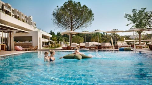 Arba Resort, Valamar Collection - All inclusive leto za velike porodice na Rabu, Rab, Hrvatska - 176.203 RSD - 2x noćenje u ''sobi 4+2'' za 4 osobe (2 dece do 13,99 godina besplatno), All inclusive