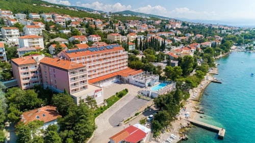 Mediteran Maradiso Hotel by Aminess - Porodična jesen u Crikvenici, Crikvenica, Hrvatska - 20.184 RSD - 2x noćenje u dvokrevetnoj Comfort sobi sa balkonom za 2 osobe (1 dete do 9,99 godina besplatno), Polupansion (buffet doručak i večera)