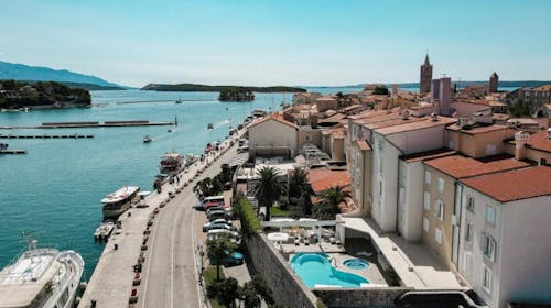 Hotel International - Letnji odmor na Rabu, Rab, Hrvatska - 80.968 RSD - 5x noćenje u dvokrevetnoj sobi sa pogledom na grad ili more (zavisi od raspoloživosti) za 2 osobe (1 dete do 6 godina besplatno), Polupansion