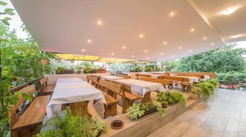 Hotel Riviera - Beg u srce prirode i jadranske obale, Starigrad, Paklenica, Dalmacija, Hrvatska - 18.659 RSD - 2x noćenje u četvorokrevetnoj sobi za do 4 osobe (4 odrasle osobe ili 2 odrasle i 2 dece besplatno), Doručak