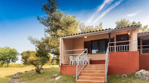 Apartmani Kanegra Plava Laguna - Leto u Istri sa polupansionom, Umag, Istra, Hrvatska - 34.499 RSD - 2x noćenje u Classic apartmanu 2+2 sa balkonom strana park za 2 osobe (2 dece do 4,99 godina besplatno), Polupansion (doručak i večera)