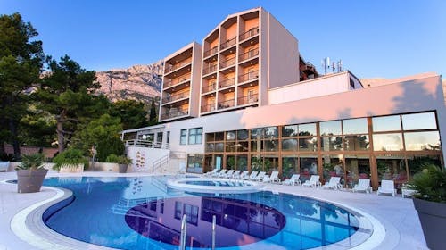 Hotel Horizont - Leto na makarskoj rivijeri, Baška Voda, Makarska rivijera, Dalmacija, Hrvatska - 61.959 RSD - 2x noćenje u Junior suiti (strana park) za 2 osobe, Polupansion (buffet doručak i večera)