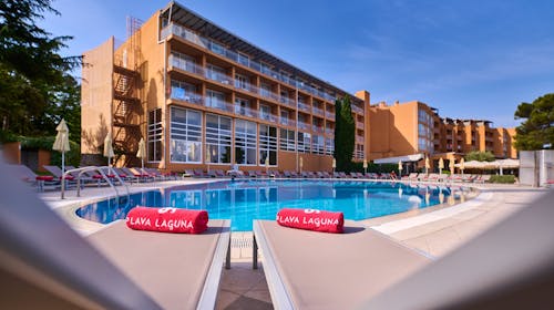 Hotel Umag Plava Laguna - Leto uz obalu, Umag, Istra, Hrvatska - 165.778 RSD - 5x noćenje u dvokrevetnoj Classic sobi sa balkonom (pogled park) za 2 osobe, Piće uz večeru