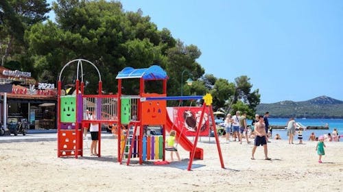Ilirija Resort - Hotel Kornati - VIP Premium porodično leto sa punim pansionom u Biogradu - Posebna akcija, Biograd na Moru, Dalmacija, Hrvatska - 175.993 RSD - 7x noćenje u Premium Club sobi za 2 osobe (1 dete do 12 godina i 1 dete do 7 godina besplatno), Pun pansion