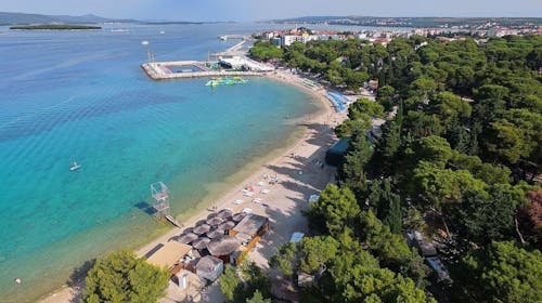Ilirija Resort - Hotel Kornati - VIP Premium porodično leto sa punim pansionom u Biogradu - Posebna akcija, Biograd na Moru, Dalmacija, Hrvatska - 211.215 RSD - 7x noćenje u Premium Club sobi za 2 osobe (1 dete do 12 godina i 1 dete do 7 godina besplatno), Pun pansion