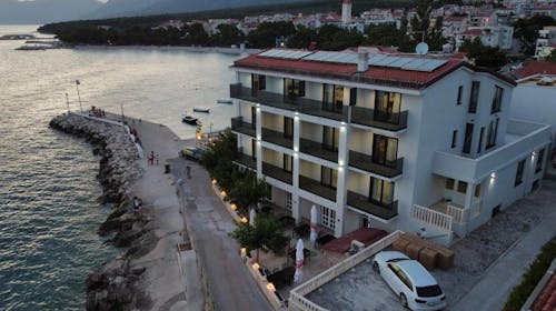 Villa Marello - Last minute porodično leto na Makarskoj rivijeri, Promajna, Makarska rivijera, Dalmacija, Hrvatska - 43.198 RSD - 2x noćenje u dvokrevetnoj Deluxe sobi za 2 osobe, Polupansion