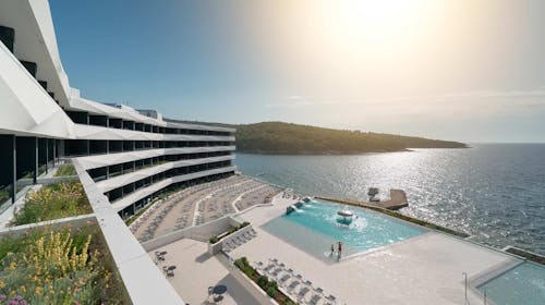 Grand Hotel View - Romantično leto na Braču, Ostrvo Brač, Dalmacija, Hrvatska - 99.660 RSD - 3x noćenje u dvokrevetnoj Superior sobi sa balkonom (bočni pogled na more) za 2 osobe, Polupansion