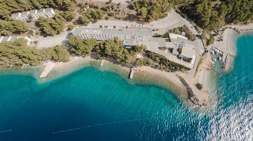 Sagitta Holiday Resort - Leto u Omišu - Standard soba, Omiš, Dalmacija, Hrvatska - 197.295 RSD - 7x noćenje u Standard dvokrevetnoj sobi za 2 osobe (1 dete do 7,99 godina besplatno), All inclusive