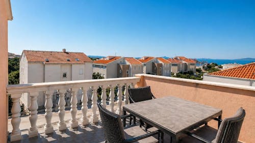Peris Resort apartments - Kraj leta na Pagu - Dvosobni apartman, Novalja, Pag, Dalmacija, Hrvatska - 124.099 RSD - 7x noćenje u dvosobnom apartmanu (3+2) za 5 osoba, Korištenje spoljašnjeg bazena