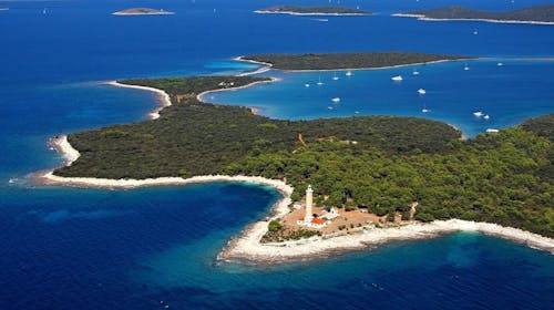 Hotel Luka - Letnji odmor kao nekada u srcu slikovite Dalmacije, Luka, Dugi otok, Dalmacija, Hrvatska - 53.984 RSD - 3x noćenje u dvokrevetnoj sobi za 2 osobe (1 dijete do 11,99 godina besplatno), Polupansion