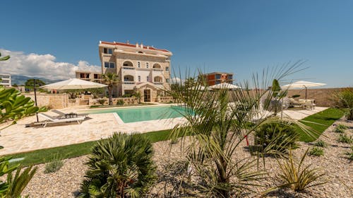Chateau Dabo Luxury Pool Apartments - Porodični odmor na Pagu, Novalja, Hrvatska - 28.161 RSD - 2x noćenje u dvosobnom apartmanu (4+2) za 6 osoba, Korištenje spoljašnjeg bazena