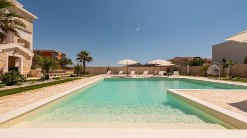 Chateau Dabo Luxury Pool Apartments - Kraj leta na Pagu, Novalja, Hrvatska - 154.413 RSD - 7x noćenje u dvosobnom apartmanu (3+2) za 5 osoba, Korištenje spoljašnjeg bazena