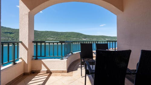 Hotel Adria - Letnji odmor u Neumu, Neum, Bosna i Hercegovina - 68.443 RSD - 3x noćenje u apartmanu sa dve sobe za 4 osobe, Polupansion