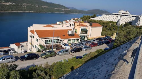 Hotel Adria - Letnji odmor u Neumu, Neum, Bosna i Hercegovina - 75.017 RSD - 5x noćenje u dvokrevetnoj sobi za 2 osobe (dete do 7 godina besplatno), Polupansion