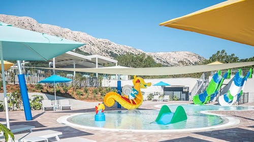 Valamar Camping Baška - Letnji odmor na Krku sa bazenima i animacijom, Baška, ostrvo Krk, Hrvatska - 52.946 RSD - 2x noćenje u Marena home mobilnoj kućici za 6 osoba (4 odrasle osobe i 2 dece do 15,99 godina), Korištenje spoljašnjeg activity bazena i dečijeg vodenog parka