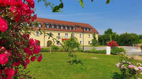 Hotel Dvorac Jurjevec - Letnji odmor u raskošnom stilu Dvorca Jurjevec, Brežane Lekeničke, Hrvatska - 58.576 RSD - 3x noćenje u dvokrevetnoj Standard sobi za 2 osobe, Doručak