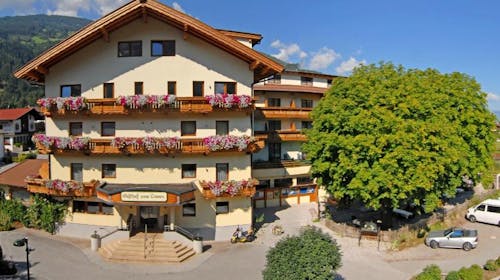 Gasthof zum Löwen - Odmor među alpskim vrhovima, Aschau, Austrija - 106.777 RSD - 6x noćenje u dvokrevetnoj sobi sa balkonom za 2 osobe, Pun pansion