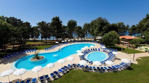 Hotel Aurora Plava Laguna - Porodično all inclusive ljeto uz more, Umag, Istra, Hrvatska - 247.414 RSD - 7x noćenje u dvokrevetnoj Superior sobi sa pomoćnim ležajem (pogled park) za 2 osobe (1. dete do 11,99 godina i 2. dete do 4,99 godina besplatno), All inclusive