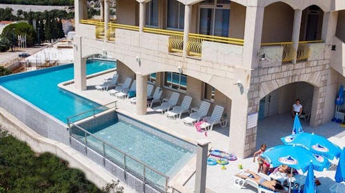 Hotel Stella - Letnji odmor u Neumu, Neum, Bosna i Hercegovina - 63.028 RSD - 5x noćenje u Comfort sobi sa balkonom i pogledom na more za 2 osobe, Polupansion