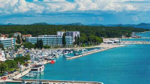 Ilirija Resort - Hotel Ilirija - Avgustovsko letovanje sa punim pansionom u Biogradu, Biograd na Moru, Dalmacija, Hrvatska - 202.906 RSD - 7x noćenja u dvokrevetnoj Superior sobi za 2 osobe (1 dete do 12 godina i 1 dete do 7 godina besplatno), Pun pansion