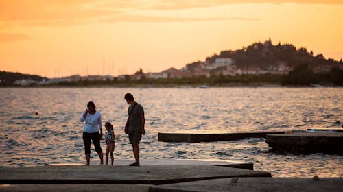 Villas Arausana & Antonina - Leto uz more, Vodice, Dalmacija, Hrvatska - 94.488 RSD - 3x noćenje u dvokrevetnoj sobi sa balkonom (morska strana) za 2 osobe (1 dete do 11,99 godina i 2. dete do 2,99 godina besplatno), Polupansion