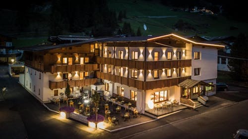 First mountain hotel Ötztal - Odmor udvoje, Längenfeld, Austrija - 45.659 RSD - 2x noćenje u dvokrevetnoj sobi sa balkonom za 2 osobe, All inclusive