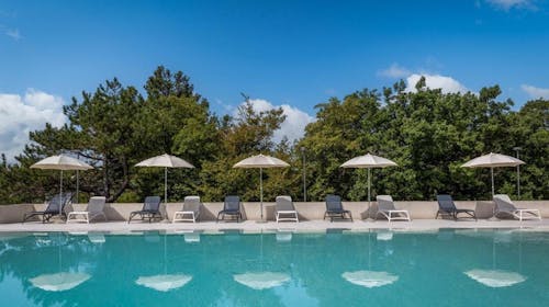 Holiday Resort Ad Turres - Porodično leto u Crikvenici, Crikvenica, Hrvatska - 125.852 RSD - 5x noćenje u Standard dvokrevetnoj sobi sa balkonom (morska strana) za 2 osobe (2 dece do 11,99 godina besplatno), Polupansion